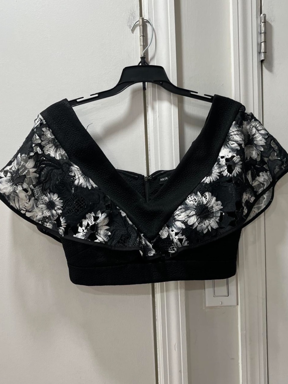 Black Floral Lace Off-Shoulder Crop Top
